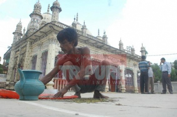 India, Bangladesh border forces beefs up security along intl. border : Bangladesh terrorist groups likely to cause unrest on Eid Festival India, Bangladesh border forces beefs up security along intl. border : Bangladesh terrorist groups likely to cause unrest on Eid Festival